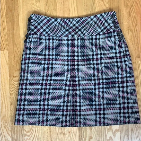 Ann Taylor Dresses & Skirts - Ann Taylor Black & Grey Plaid Midi Skirt Size 2